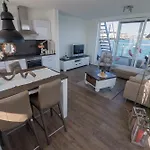 Schwimmendes Antares One By Seeblick Ferien Oro, Rundum Wasser, Sauna Дом отдыха *