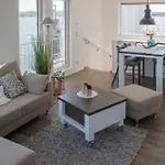 Дом отдыха Schwimmendes Antares One By Seeblick Ferien Oro, Rundum Wasser, Sauna Ольпениц