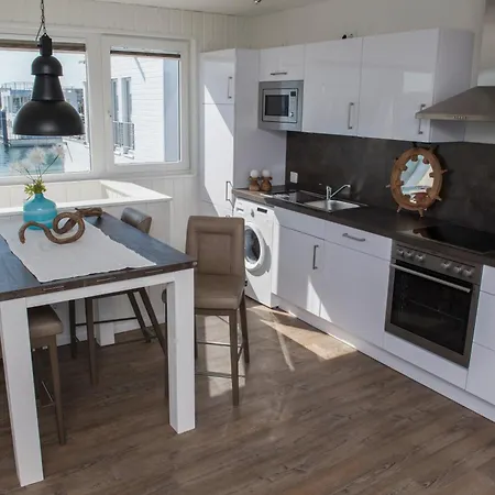 Dom wakacyjny Schwimmendes Antares One By Seeblick Ferien Oro, Rundum Wasser, Sauna *