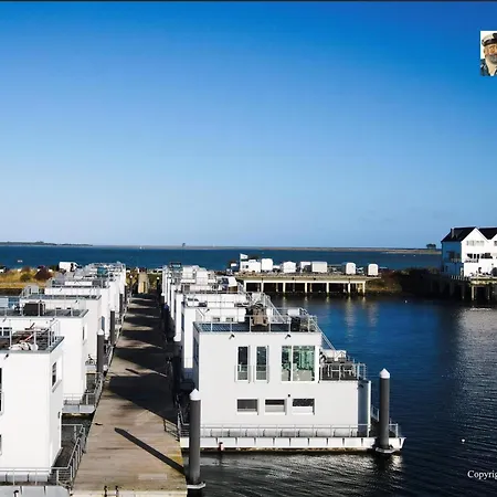 Dom wakacyjny Schwimmendes Antares One By Seeblick Ferien Oro, Rundum Wasser, Sauna