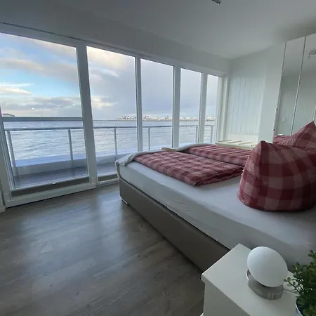 Dom wakacyjny Schwimmendes Antares One By Seeblick Ferien Oro, Rundum Wasser, Sauna Olpenitz